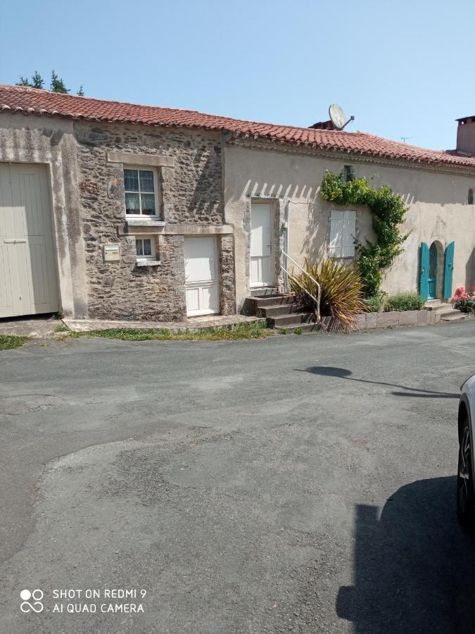 فيلا Basse De Ramparts Vouvant المظهر الخارجي الصورة
